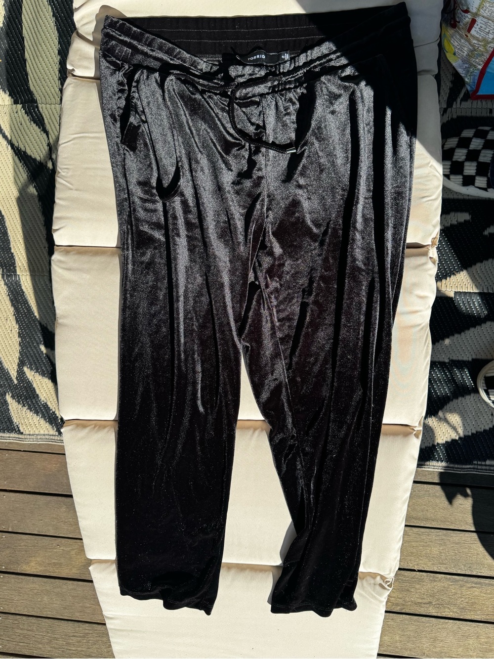 Torrid women’s Black Velour Drawstring Pants